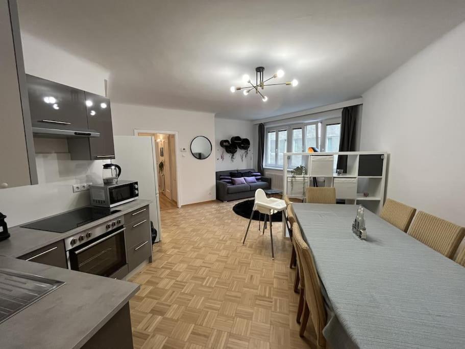 *Luxurious And Spacious Family Apartment* Вена Экстерьер фото